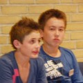 Henter...